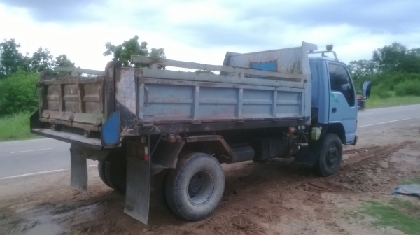 อีซูซุห้างปี41 ฝาขาว ดัมพ์สามมิตรแท้ (ต่อรอง) ดูรถได้ที่โคราชเจ้าของขายเอง