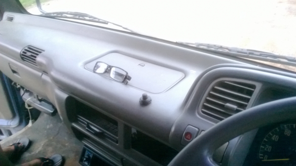 อีซูซุห้างปี41 ฝาขาว ดัมพ์สามมิตรแท้ (ต่อรอง) ดูรถได้ที่โคราชเจ้าของขายเอง