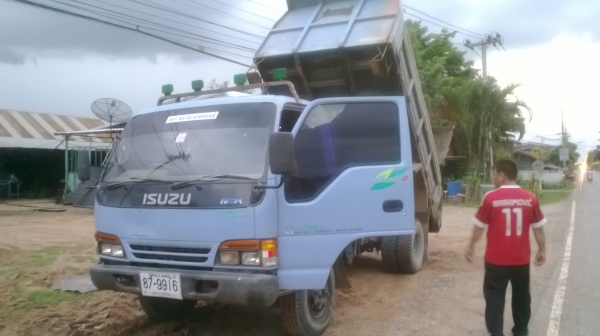 อีซูซุห้างปี41 ฝาขาว ดัมพ์สามมิตรแท้ (ต่อรอง) ดูรถได้ที่โคราชเจ้าของขายเอง