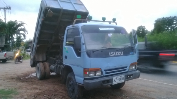 อีซูซุห้างปี41 ฝาขาว ดัมพ์สามมิตรแท้ (ต่อรอง) ดูรถได้ที่โคราชเจ้าของขายเอง