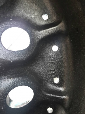 แม็กพร้อมยางลายหยดน้ำขอบ15"6รู กว้าง7"ออฟ-14สวยๆ ไม่มีรอยแม้แต่นิด ยาง265/70/15สวยๆครับดอกเต็มๆ