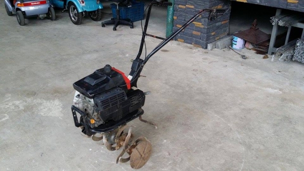 รถพรวนดินเดินตามขนาดเล็ก YANMAR เก่าญี่ปุ่น มีเกียร์ สภาพพร้อมใช้งาน เครื่องยนต์ติดง่าย รถพรวนดินเดินตามขนาดเล็ก YANMAR เก่าญี่ปุ่น มีเกียร์ สภาพพร้อมใช้งาน เครื่องยนต์ติดง่าย