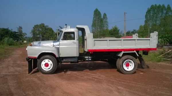 ขาย 6 ล้อหัวยาวดั้ม คัสซีสวยตลอดเส้น เครื่อง HO6C 180 แรงม้า เกียร์ HO เฟืองท้าย FUSO พวงมาลัยพาวเวอร์ ยางเต็ม ทะเบียนเต็มพร้อมโอน ราคาต่อรองได้ครับ