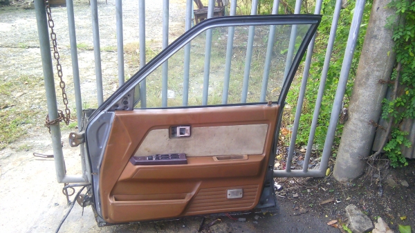 ขายประตูกระจกไฟฟ้าหน้าแหลมตัวนอกแท้ๆtt14-141