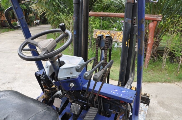 ขายFORKLIFT KOMATSU FD25-11 2.5ตันครึ่ง ดีเซล สภาพสวยเดิมจากญี่ปุ่นยังไม่เคยใช้ในไทย190,000เท่านั้น!!