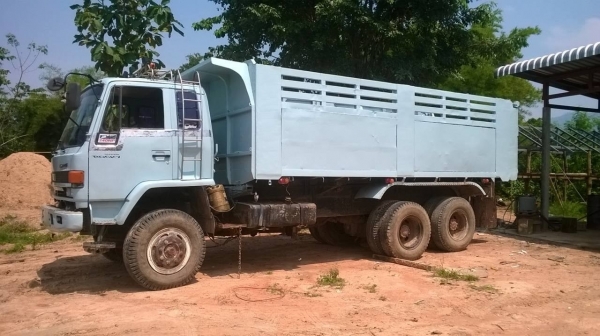 ขาย 10 ล้อดั้ม Rocky 240 หัวขาวทำฟ้า FXZ23NFY คัสซีสวยตลอดเส้น เครื่อง EP100 Turbo 290 แรงม้า มีระบบลากพ่วง ทะเบียนพร้อมโอน ราคาต่อรองได้ ขาย 10 ล้อดั้ม Rocky 240 หัวขาวทำฟ้า FXZ23NFY คัสซีสวยตลอดเส้น เครื่อง EP100 Turbo 290 แรงม้า มีระบบลากพ่วง ทะเบียนพร้อมโอน ราคาต่อรองได้