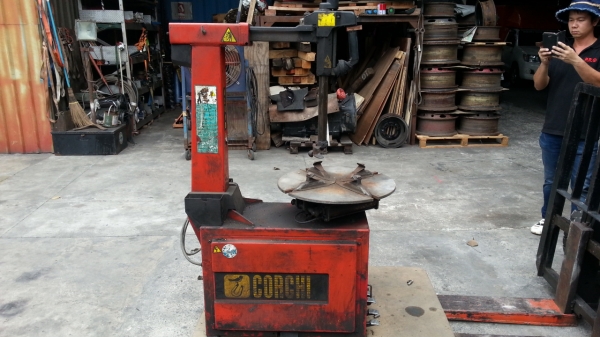 เครื่องถอดยางcorchi A2010