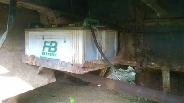 ขายเทนเลอร์ 10 ล้อเพลาเดียว KT925 ช่วงล่าง ZM คัสซีสวยตลอดเส้น เครื่อง EH700 168 แรงม้า สโลว์อินเตอร์ 4 สปีด พวงมาลัยพาวเวอร์ ทะเบียนพร้อมโอน ราคาต่อรองได้ครับ