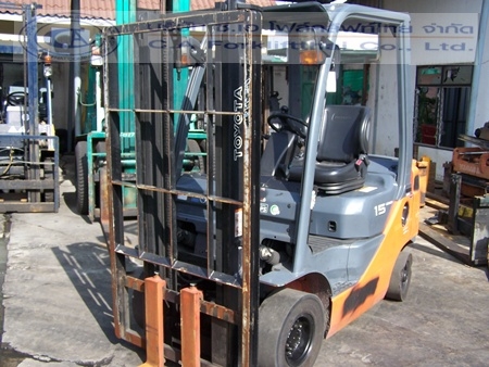 ขายรถ โฟล์คลิฟท์ TOYOTA รุ่น 8-FG15