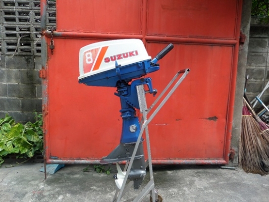 เรือปิเนียม LANDUA 12 ฟุต พร้อมเครื่อง SUZUKI 8 แรงหางสั้น