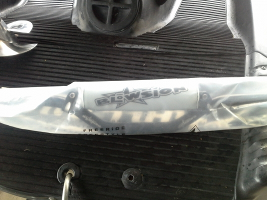 แฮนด์แต่งสำหรับ บัสเตอร์ XP-800 HX