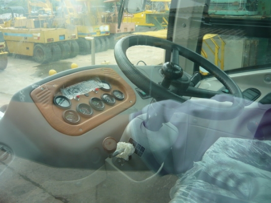 รถตักใหม่จีน ยี่ห้อ Yutong เครื่องยนตร์ Cummins 6 สูบ รับประกัน 1 ปี รถตักใหม่จีน ยี่ห้อ Yutong เครื่องยนตร์ Cummins 6 สูบ รับประกัน 1 ปี