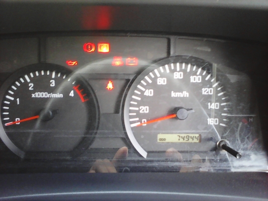 หกล้อ อีซูซุ NMR130แรง ปี54วิ่งแค่7xxxx เอกสารเล่มทะเบียนพร้อมโอน