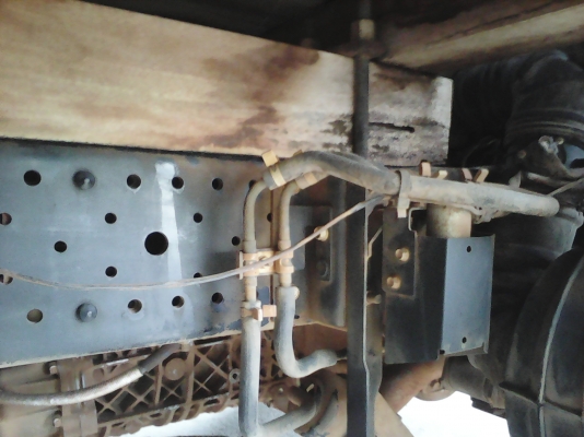 หกล้อ อีซูซุ NMR130แรง ปี54วิ่งแค่7xxxx เอกสารเล่มทะเบียนพร้อมโอน