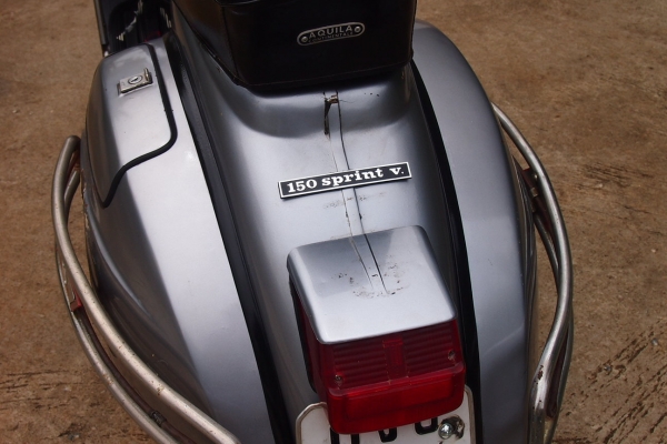 ลดราคาขาย Bajaj หัวเหลี่ยม สภาพเดิม ทะเบียนพร้อมโอน 49,000.- (ที่เชียงใหม่)