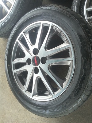 ขายล้อแม็ก TOYOTA TRD ขอบ15 พร้อมยางปี13 4 ล้อ