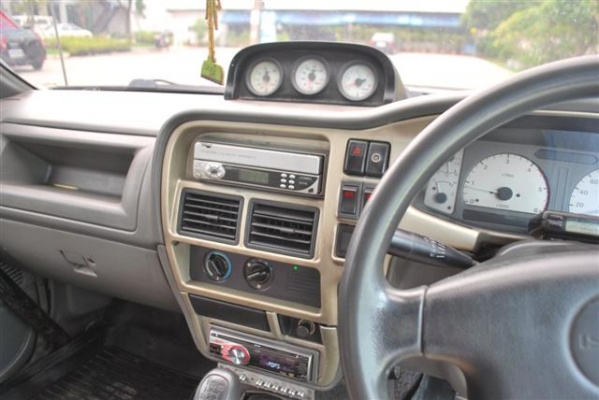 ขาย Isuzu ดราก่อนอาย สี่ประตูวางคาน ขาย Isuzu ดราก่อนอาย สี่ประตูวางคาน