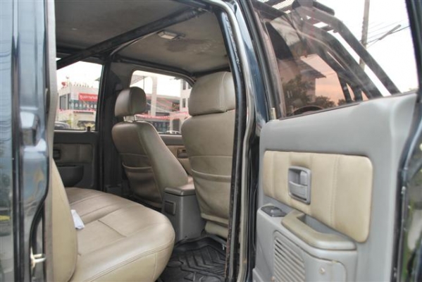 ขาย Isuzu ดราก่อนอาย สี่ประตูวางคาน ขาย Isuzu ดราก่อนอาย สี่ประตูวางคาน