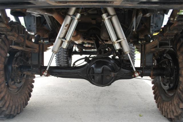 ขาย Isuzu ดราก่อนอาย สี่ประตูวางคาน ขาย Isuzu ดราก่อนอาย สี่ประตูวางคาน