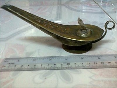 ตะเกียงใส่นํ้ามันอาลาดิน