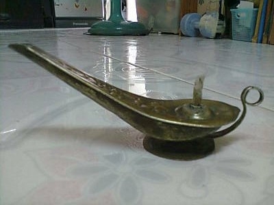 ตะเกียงใส่นํ้ามันอาลาดิน