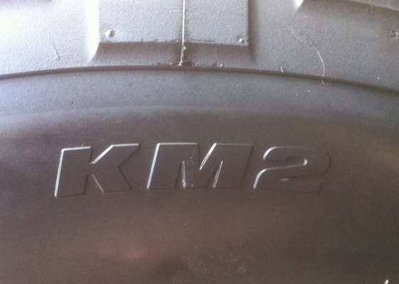 ยาง BF goodrich KM2 285/75/16 1คู่