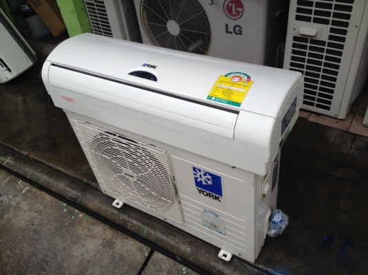 **** ขายแอร์ YORK 13000 BTU สภาพสวย ****