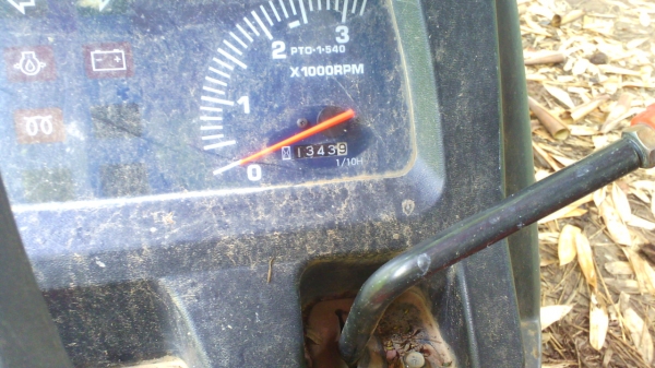 รถไถ KUBOTA 4508 DI มีใบดันหน้า ผานสาม และ ผานหก ตราช้าง สภาพใช้งานน้อยมาก.