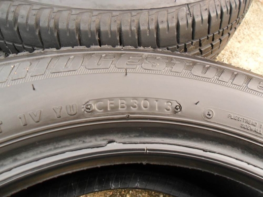 ขายยาง บริดสโตน ขนาด 175 / 65 ขอบ15  ปี13 (ลงพื้น ปลายปี13)เส้นละ 790บาท(4 เส้น-3000บ)ดอกหนามากๆ