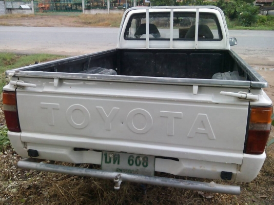โตโยต้า 2400