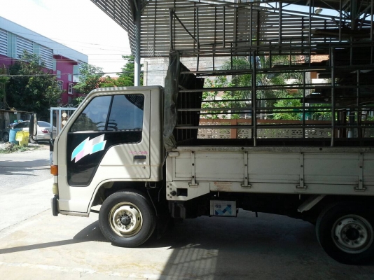 รถ 4 ล้อ NKR 69E