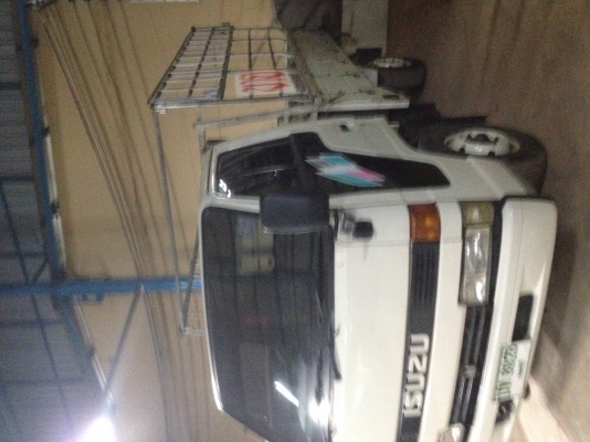 รถ 4 ล้อ NKR 69E