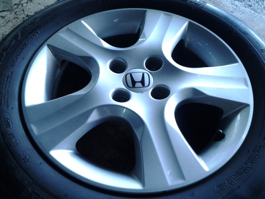 แม็ก honda ขอบ15 4รู100 พร้อมยาง