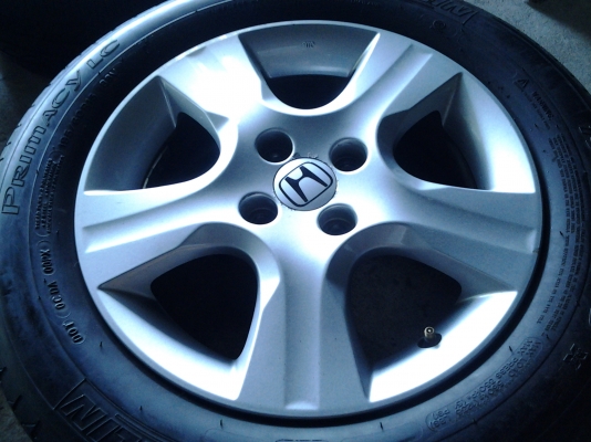 แม็ก honda ขอบ15 4รู100 พร้อมยาง