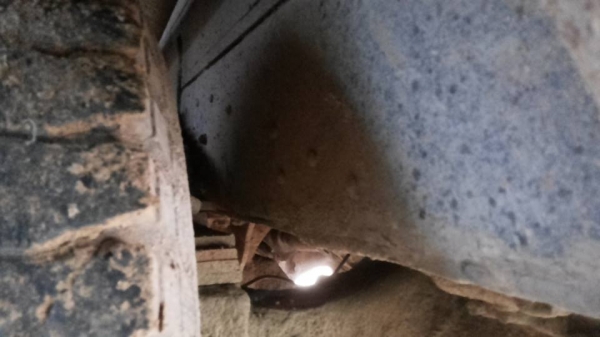 ***ขายแล้วครับขอบคุณ Truck2hand ขาย10ล้อ2เพลาดั้มถูกๆ HINO SUMO FM227LD วางเครื่องHO7C-185แรง (ลงเล่ม) เครื่องดีเกียร์ดี ช่วงล่าง2เพลาเดิม คัสซีดี มีบวมซับใน กับ มีตำหนิ คัสซีแตกกลางตัวซ้าย รอยแตกขึ้นประมาณ2นิ้ว (ตามรูป) ที่เหลือไม่ปะไม่ดาม สโลวเดิม กระบะ