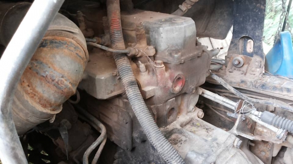 ***ขายแล้วครับขอบคุณ Truck2hand ขาย10ล้อ2เพลาดั้มถูกๆ HINO SUMO FM227LD วางเครื่องHO7C-185แรง (ลงเล่ม) เครื่องดีเกียร์ดี ช่วงล่าง2เพลาเดิม คัสซีดี มีบวมซับใน กับ มีตำหนิ คัสซีแตกกลางตัวซ้าย รอยแตกขึ้นประมาณ2นิ้ว (ตามรูป) ที่เหลือไม่ปะไม่ดาม สโลวเดิม กระบะ