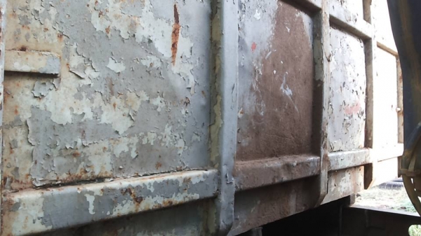 ***ขายแล้วครับขอบคุณ Truck2hand ขาย10ล้อ2เพลาดั้มถูกๆ HINO SUMO FM227LD วางเครื่องHO7C-185แรง (ลงเล่ม) เครื่องดีเกียร์ดี ช่วงล่าง2เพลาเดิม คัสซีดี มีบวมซับใน กับ มีตำหนิ คัสซีแตกกลางตัวซ้าย รอยแตกขึ้นประมาณ2นิ้ว (ตามรูป) ที่เหลือไม่ปะไม่ดาม สโลวเดิม กระบะ