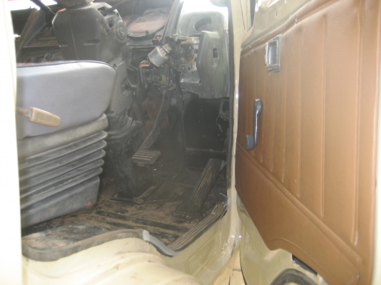 เพลา เดียว  EH 700  168 แรง  พร้อมหางบันได  ราคา   630,000 บาท