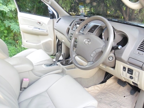 ขาย FORTUNER 3.0 D  ดีเซล ตัวท๊อป ปี 06