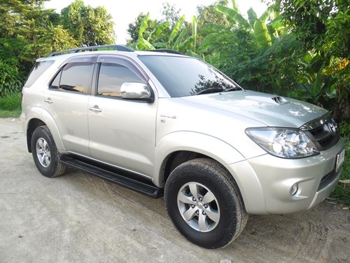 ขาย FORTUNER 3.0 D  ดีเซล ตัวท๊อป ปี 06