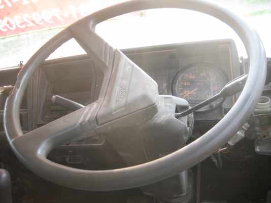 หลง  195 แรง  2 เพลา  ไม่มีบันได  ราคา  730,000 บาท