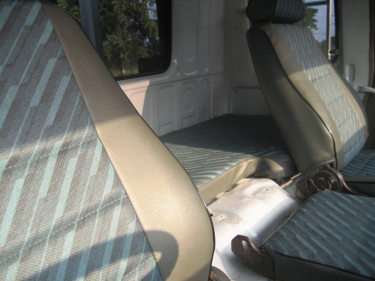 หลง  195 แรง  2 เพลา  ไม่มีบันได  ราคา  730,000 บาท