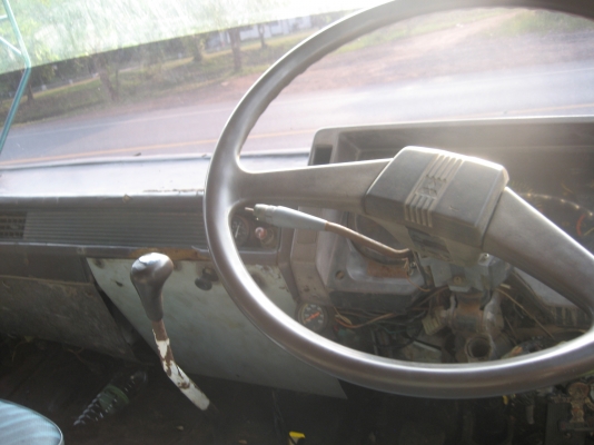 หลง  195 แรง  2 เพลา  ไม่มีบันได  ราคา  730,000 บาท