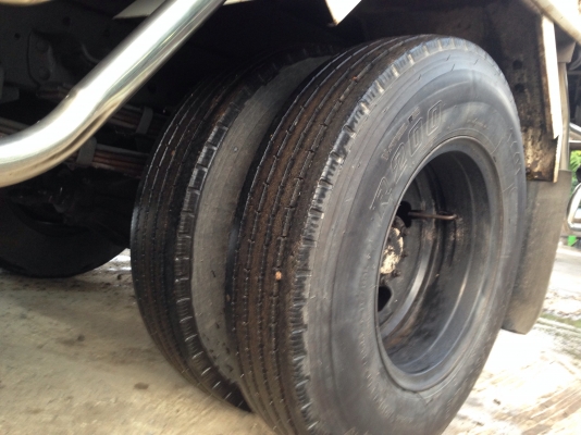 6ล้อISUZU /NKR /100HP**รถห้าง**