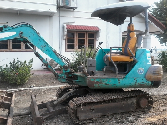 ขาย โคมัสสุ  รุ่น PC 20-7 พร้อมใช้  เครื่อง ปั๊ม แรงๆ ไวๆ แห้งมากๆ