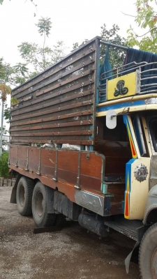 รถสิบล้อ หน้ายิ้ม เครื่อง 6HE พวงมาลัยเพาเว่อร์