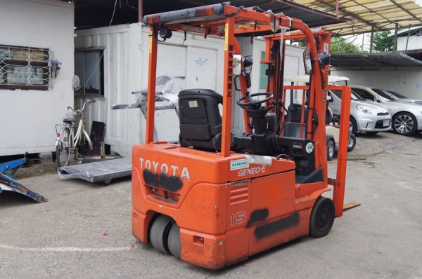 รถยกไฟฟ้านั่งขับ 3 ล้อ ขนาด 1.5 ตัน เสาสูง 3 เมตร TOYOTA 7FBEL15