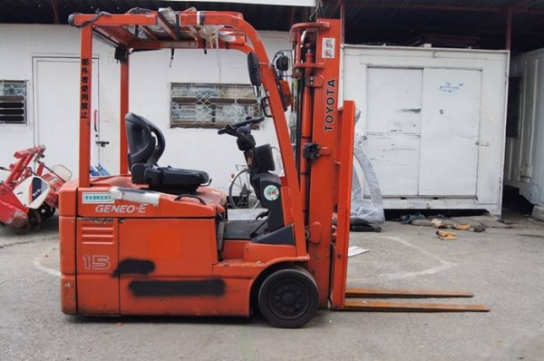 รถยกไฟฟ้านั่งขับ 3 ล้อ ขนาด 1.5 ตัน เสาสูง 3 เมตร TOYOTA 7FBEL15