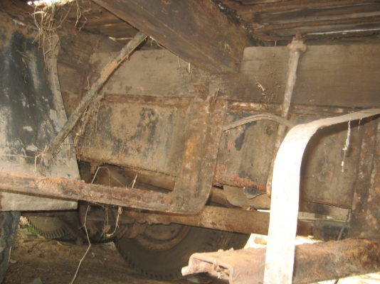 หัวยาว  6 BD 1   165 แรง  เพลาเดียว   ราคา 180,000  บาท