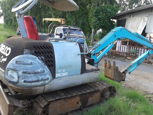 ขายแม็คโครkobelco sk020 พร้อมโป๊ะราคาถูก